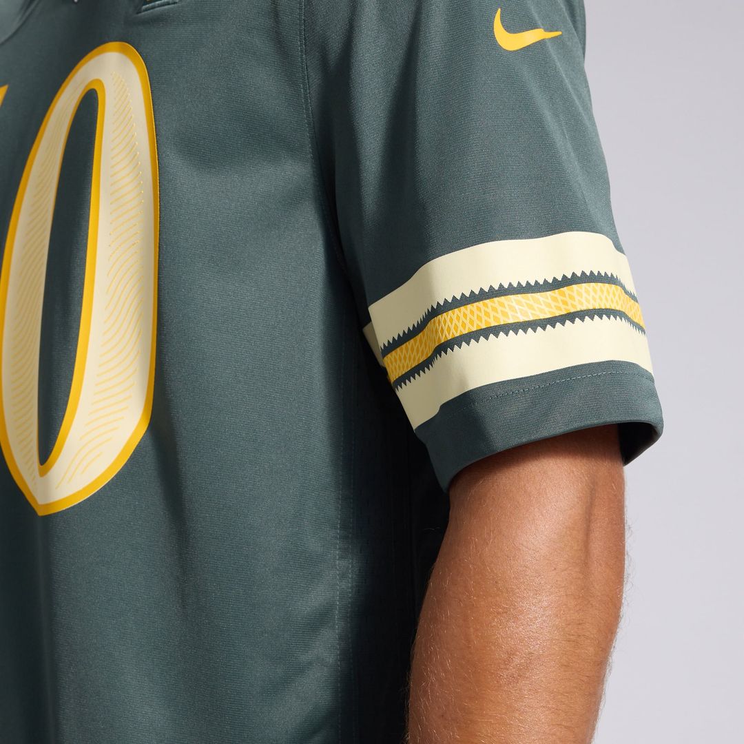 Green Bay Packers Jordan Love Nike 2026 Rivalries Collection Game Jersey - Green