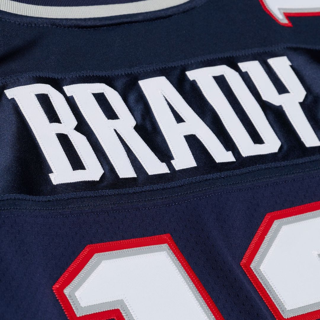 New England Patriots Tom Brady Mitchell & Ness Super Bowl XXXVI Authentic Throwback Jersey - Navy